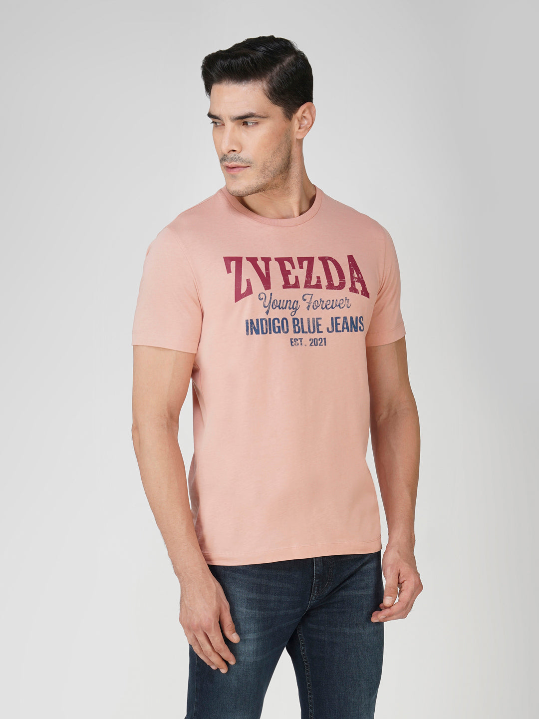 DREAMY ROSE BRANDING
T-SHIRT RIGHT VIEW