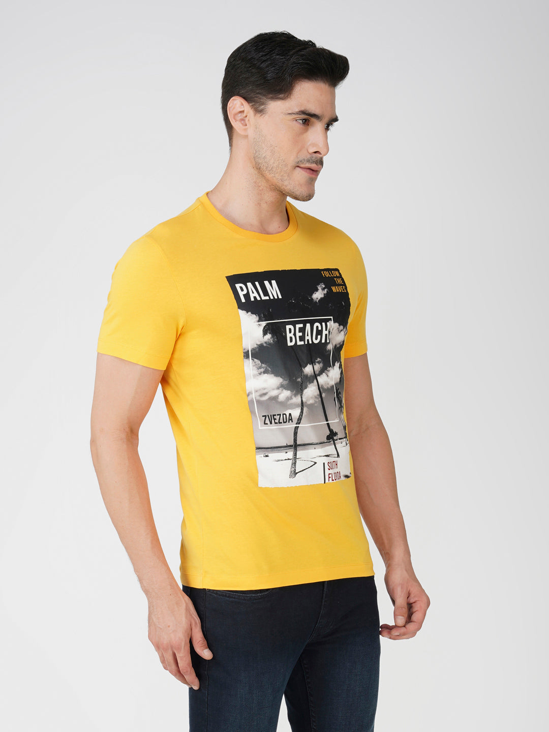 YELLOW OCHRE BRANDING PHOTO PRINT RIGHT VIEW