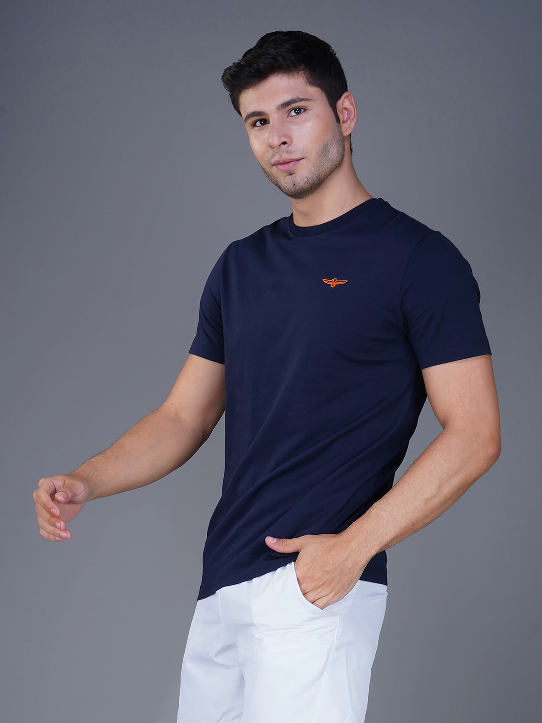 SOLID ROUND NECK T-SHIRT