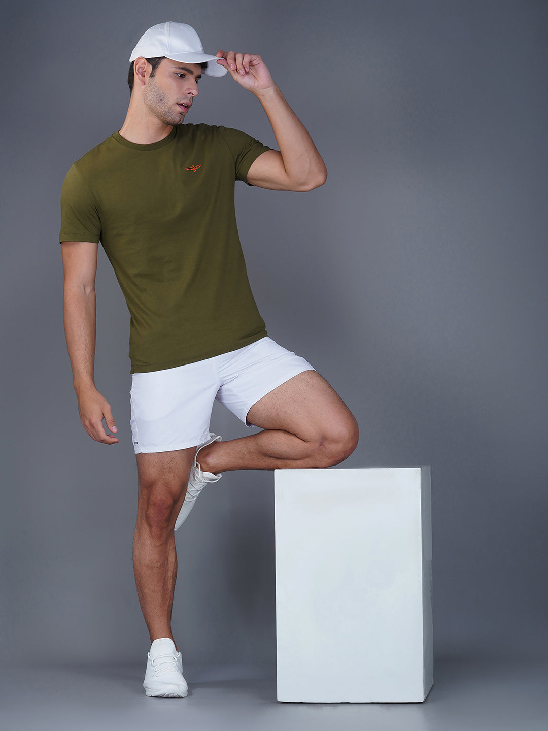 ARMY OLIVE  Round Neck pose View