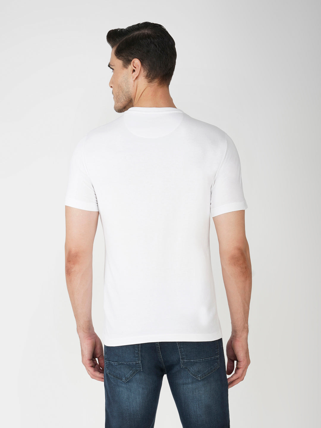 WHITE   BRANDING PHOTO PRINT BACK VIEW