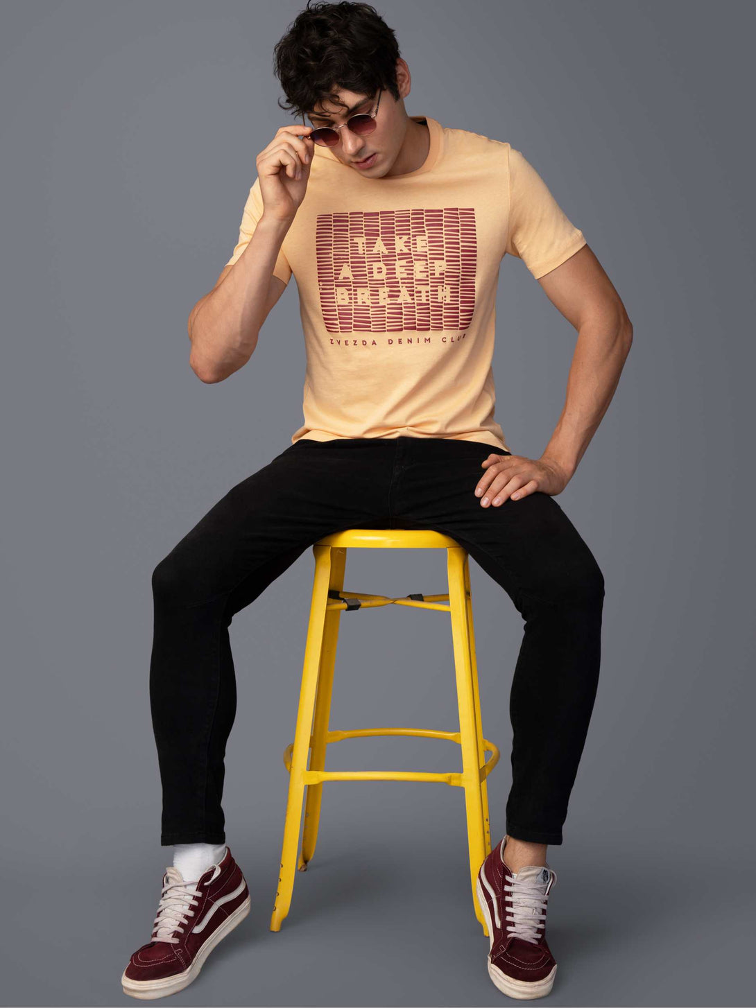 PEACH BRANDING T-SHIRT POSE VIEW