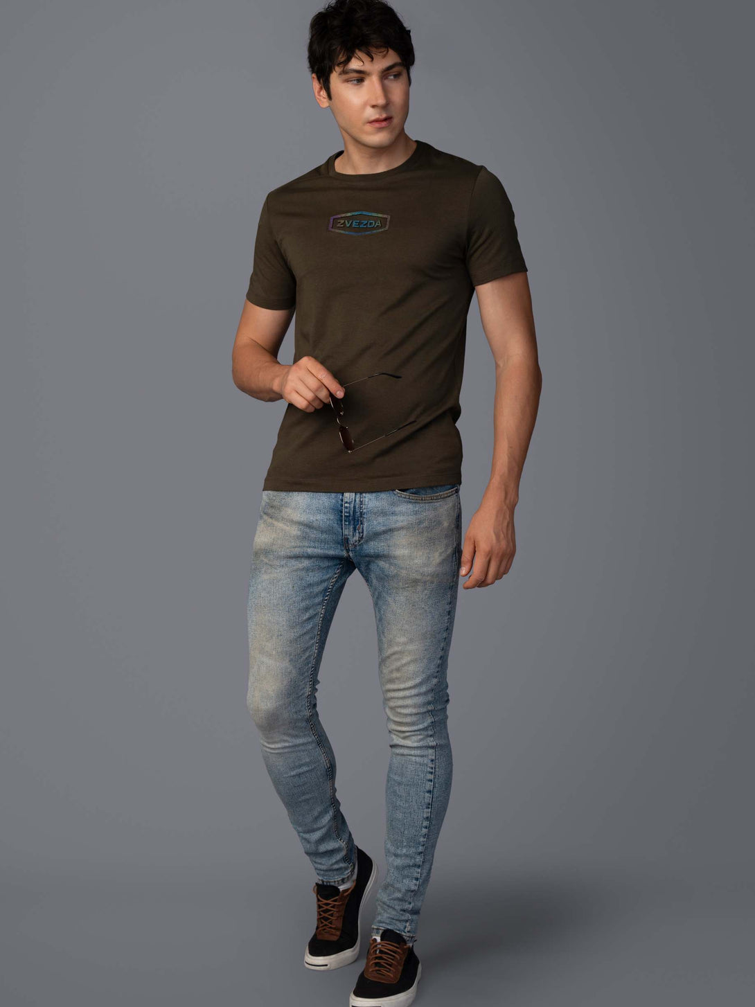 FOREST NIGHT  BRANDING T-SHIRT POSE VIEW