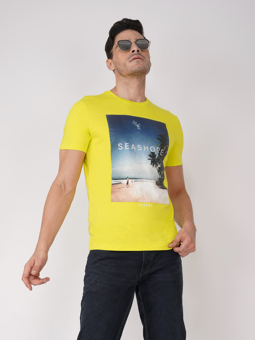 LIGHT GREEN BRANDING PHOTO PRINT POSE VIEW