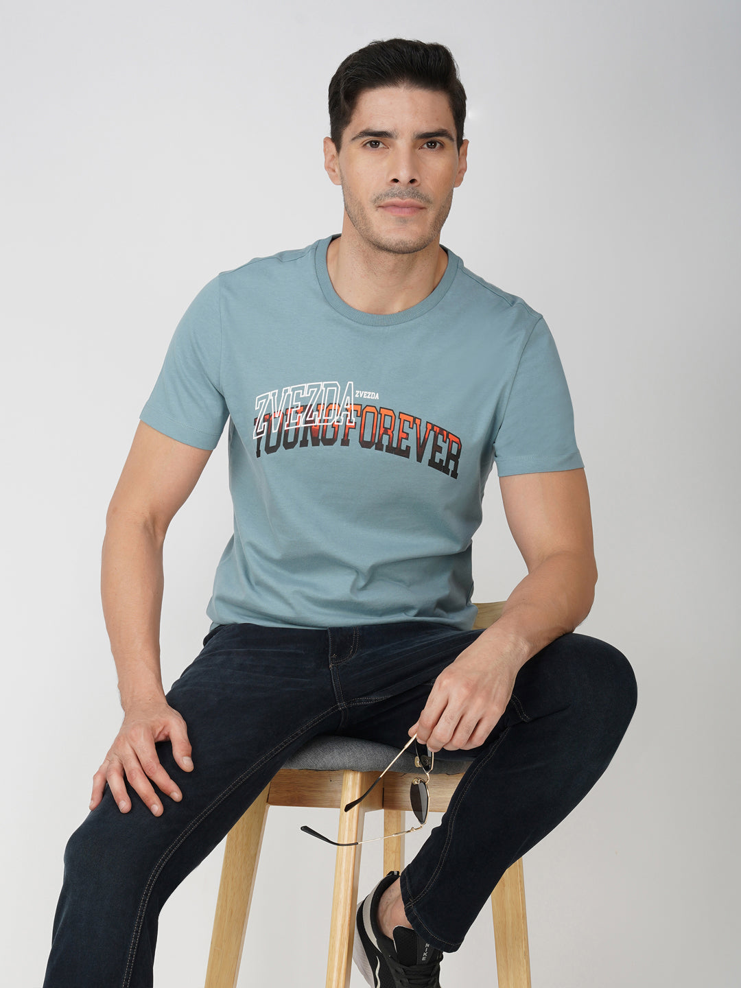 PARL SKY  BRANDING PHOTO PRINT POSE VIEW